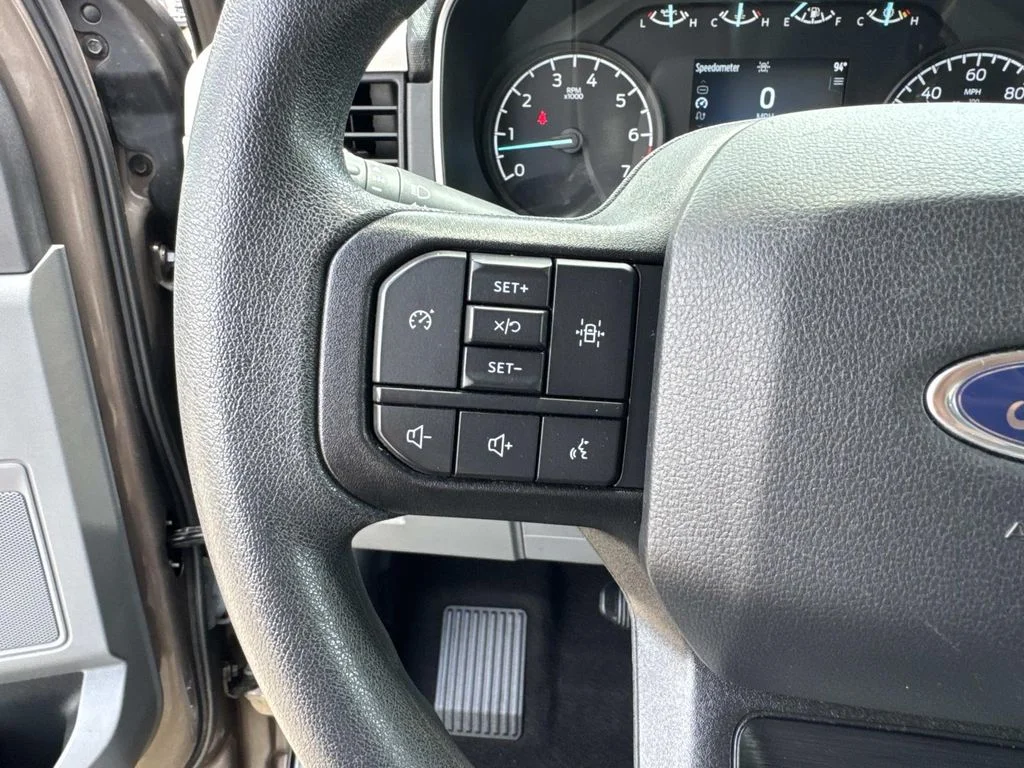 Used 2023 Gray Ford XLT image 27
