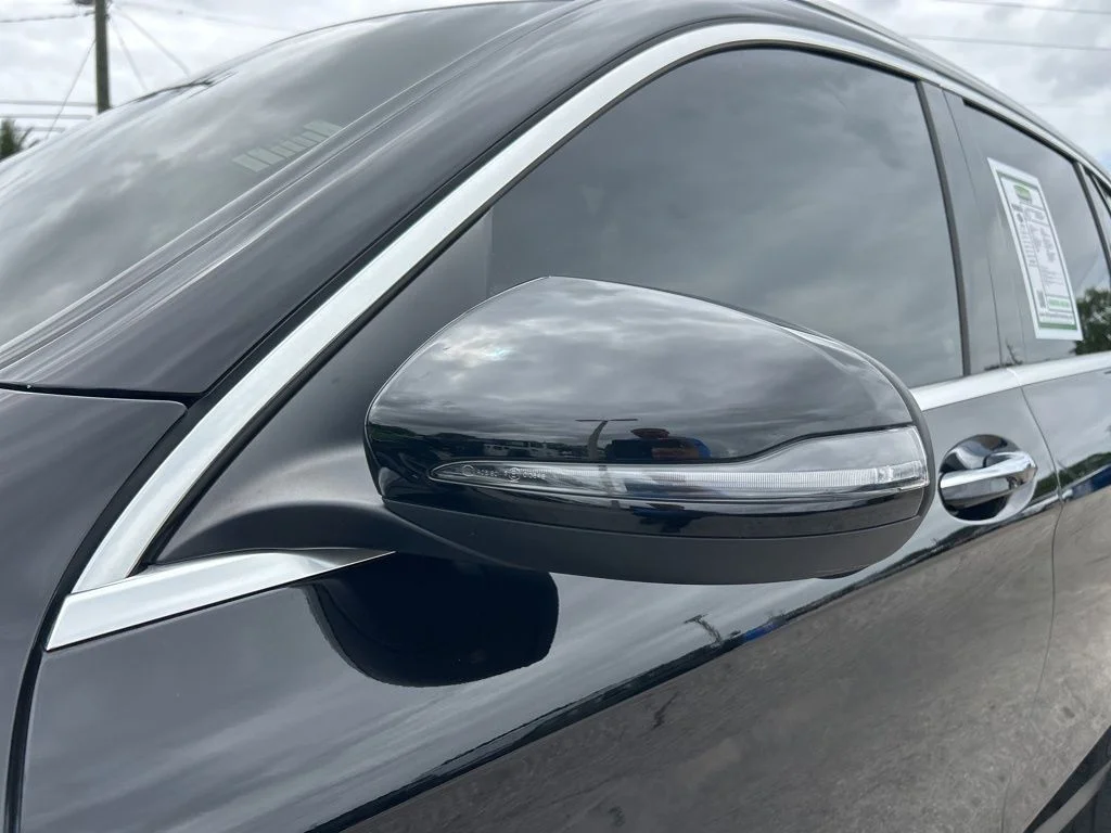 Used 2022 Black Mercedes-Benz GLC 300 image 18