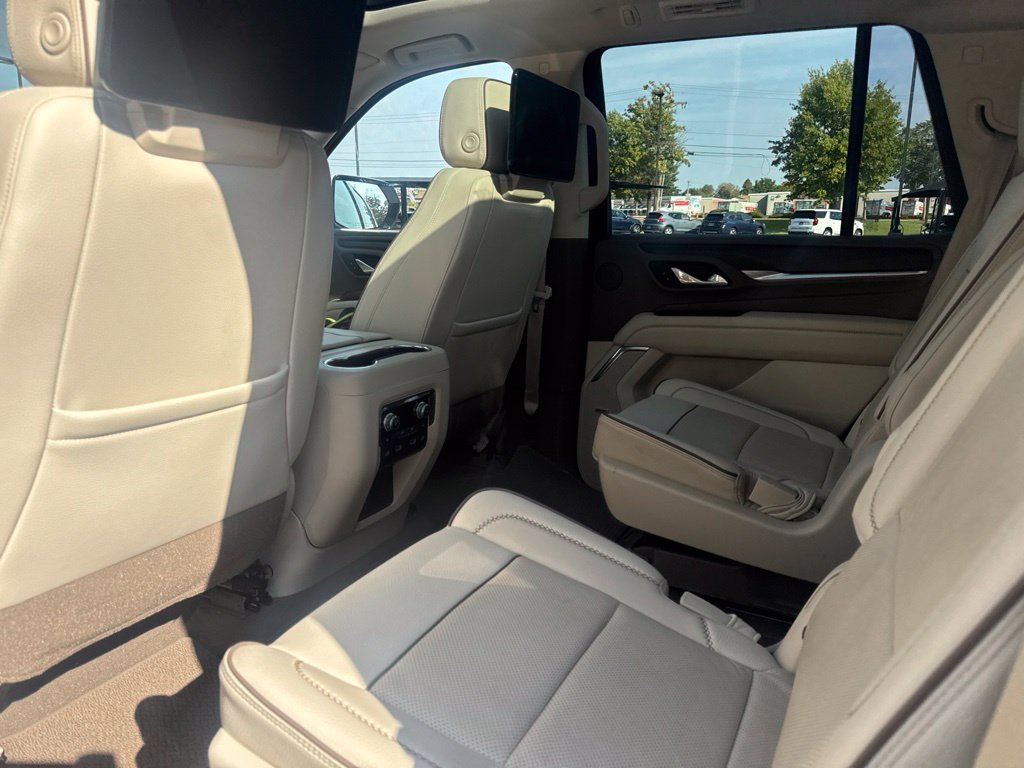 Used 2021 White GMC Denali image 7
