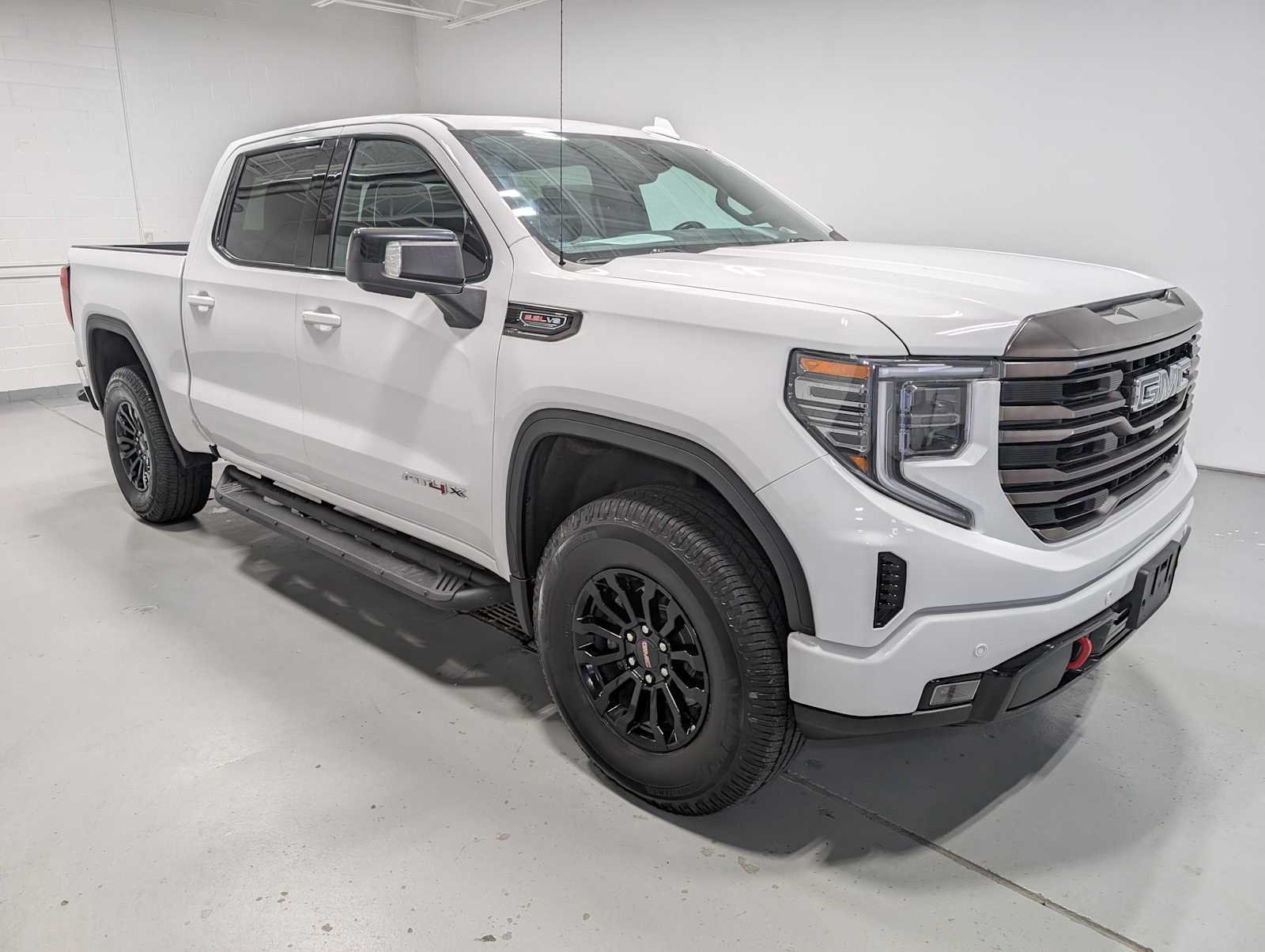 Used 2022 Summit White GMC AT4X image 5