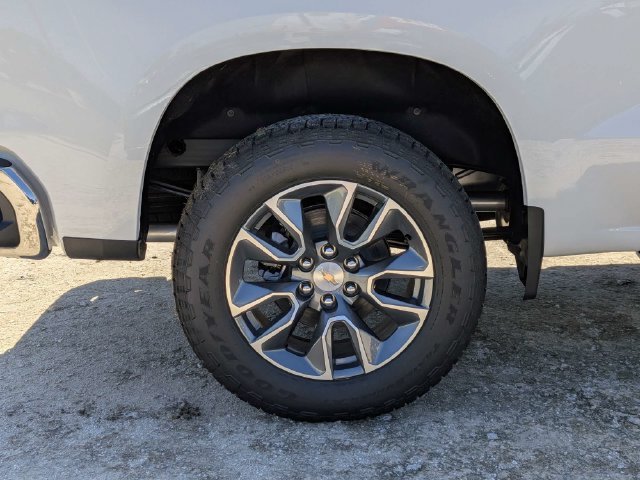 New 2026 Summit White Chevrolet LT image 11