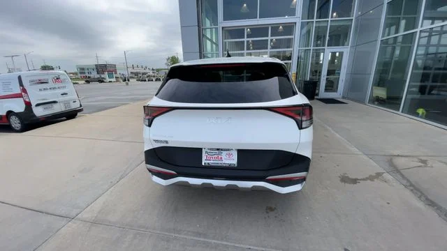 2025 Kia Sportage LX - Photo 9