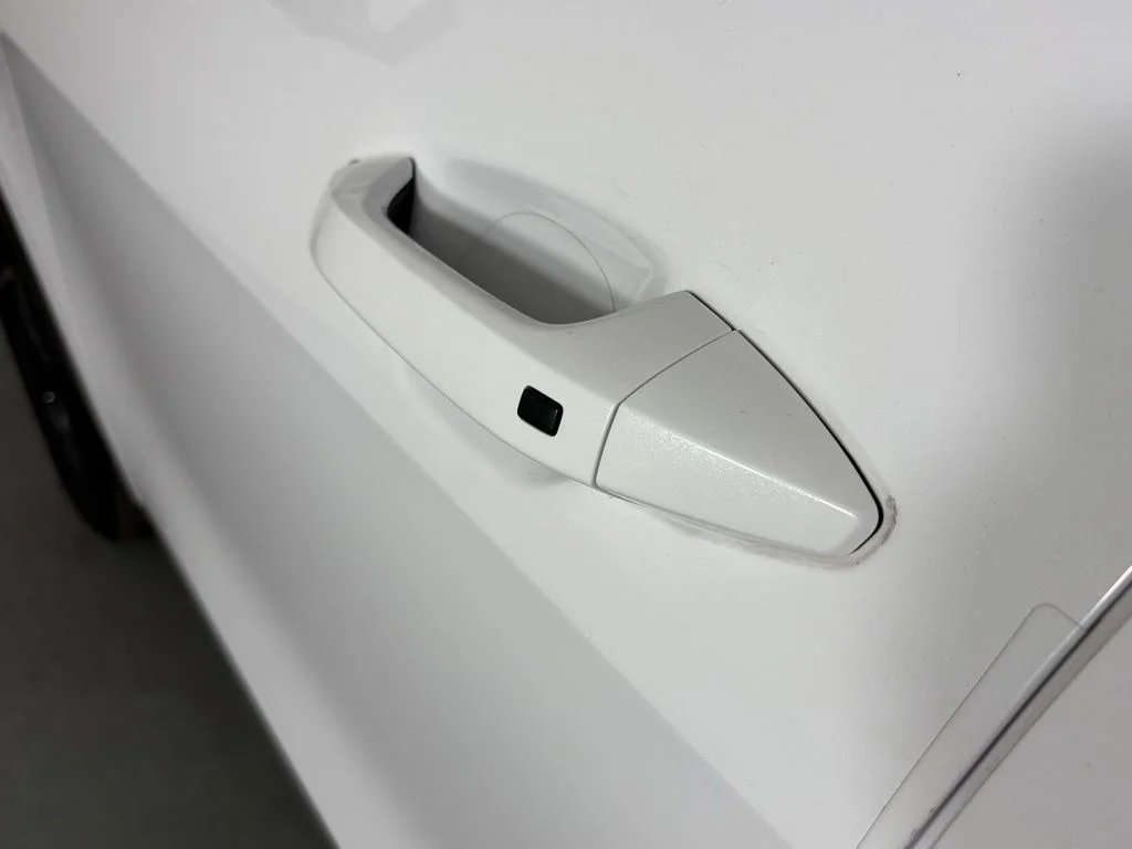 Used 2023 White Kia SX-Prestige image 12