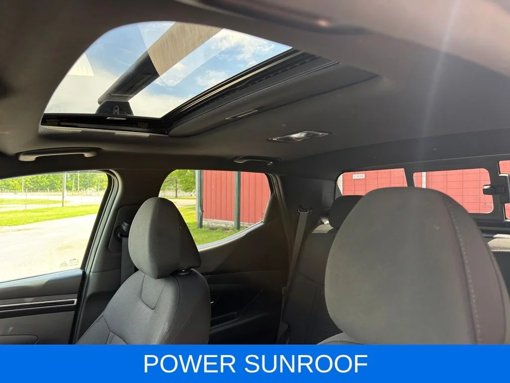 Used 2023 Gray Hyundai SEL image 3