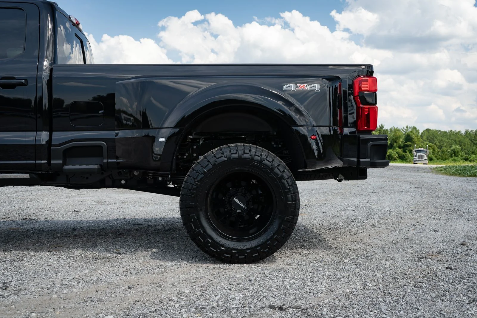 New 2026 Agate Black Metallic Ford F-350® Platinum® image 16