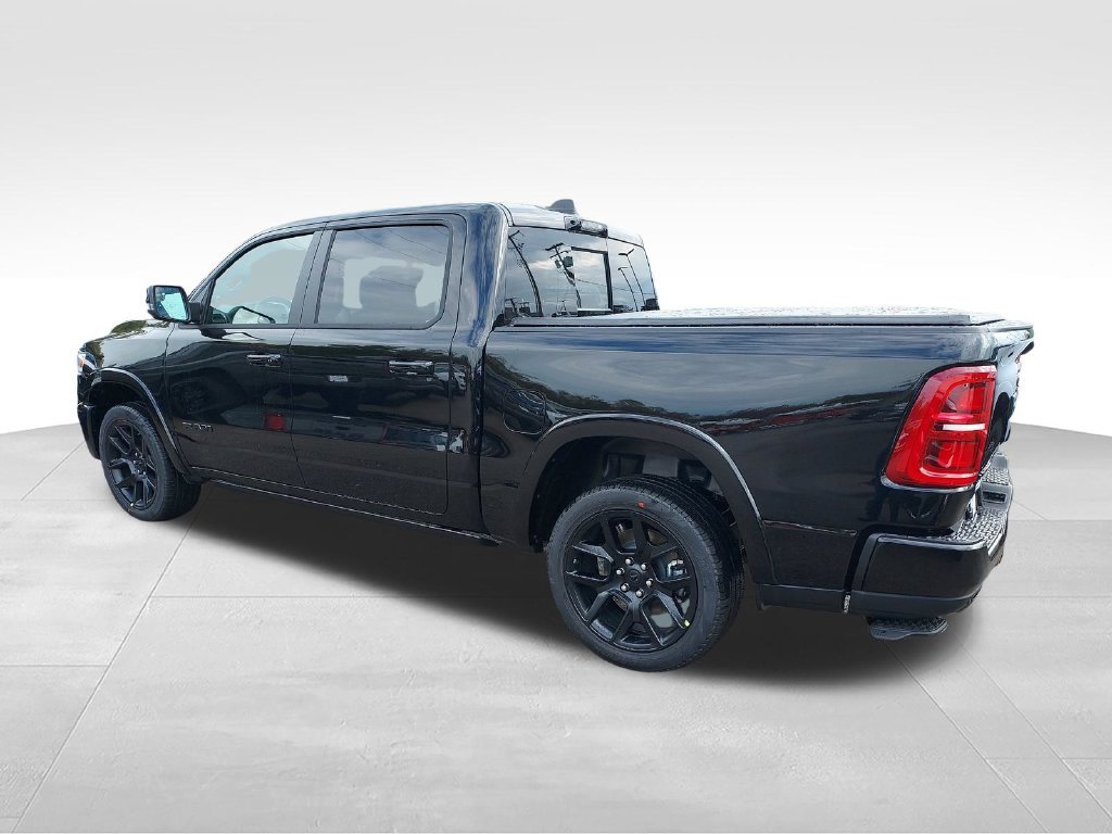New 2027 Diamond Black Crystal Pearl-Coat Exterior Paint RAM Limited image 3