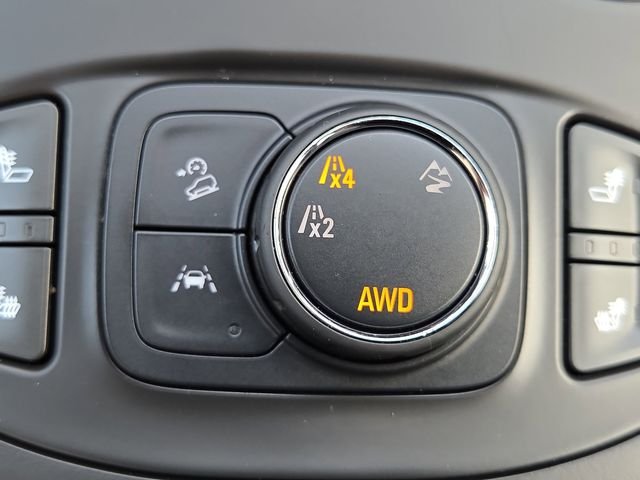 Used 2024 Summit White GMC SLT image 8