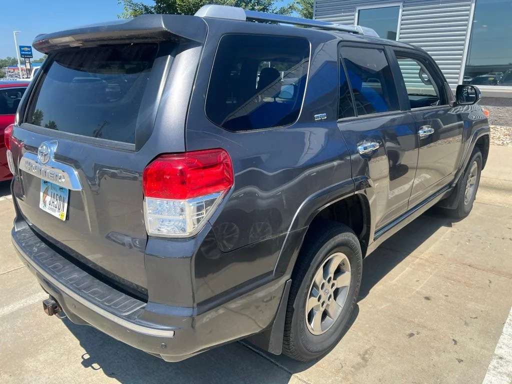Used 2012 Gray Toyota SR5 image 5