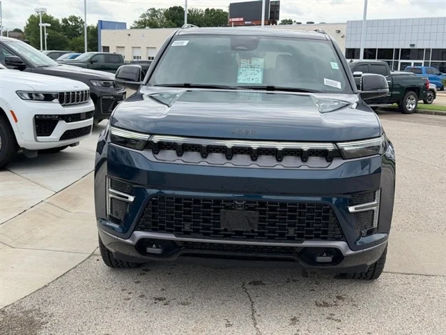 New 2026 Fathom Blue Pearl-Coat Exterior Paint (Late Availability) Jeep Upland image 2
