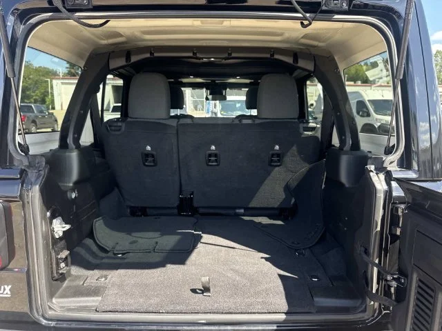 Used 2025 Black Jeep Sahara image 25