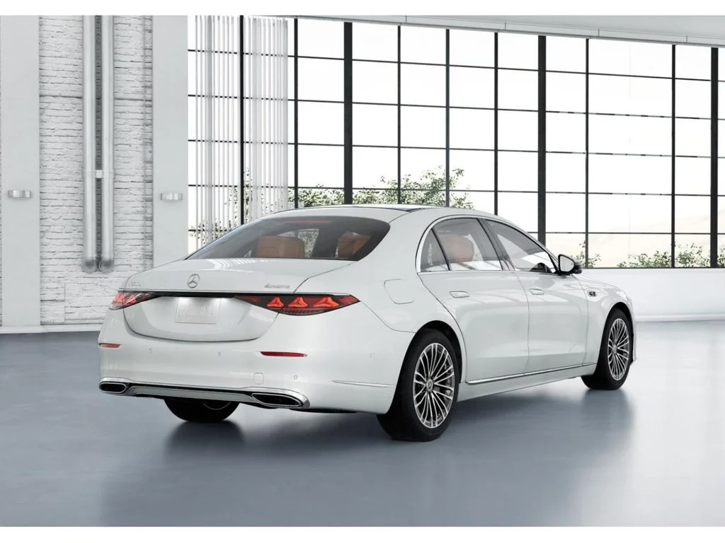New 2027 White Mercedes-Benz S 580 image 22