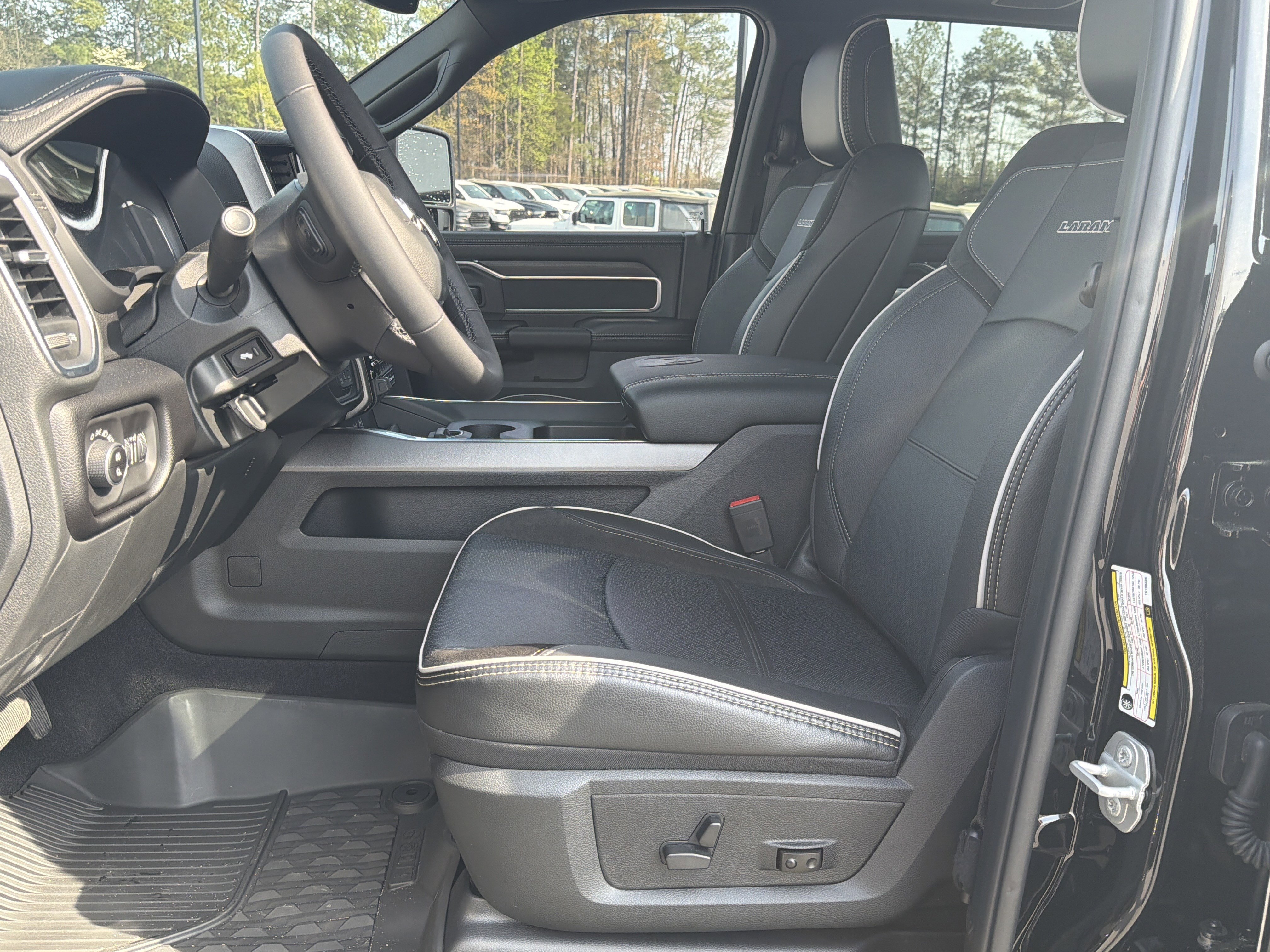 2026 RAM 2500 Laramie - Photo 11