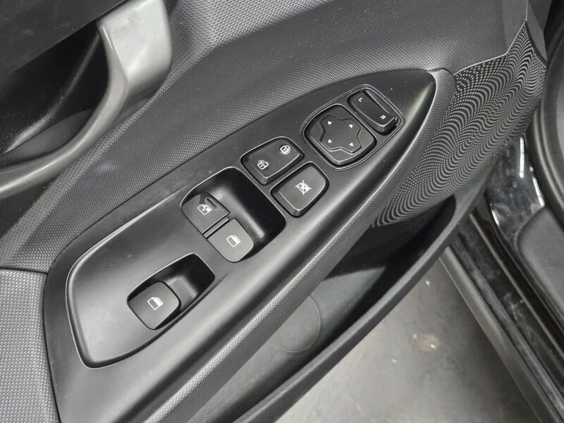 Used 2020 Ultra Black Hyundai 2.0 Premium image 13