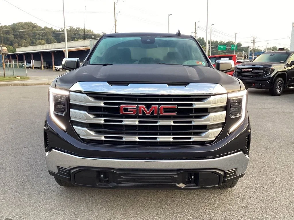 2026 GMC Sierra 1500 SLE - Photo 2