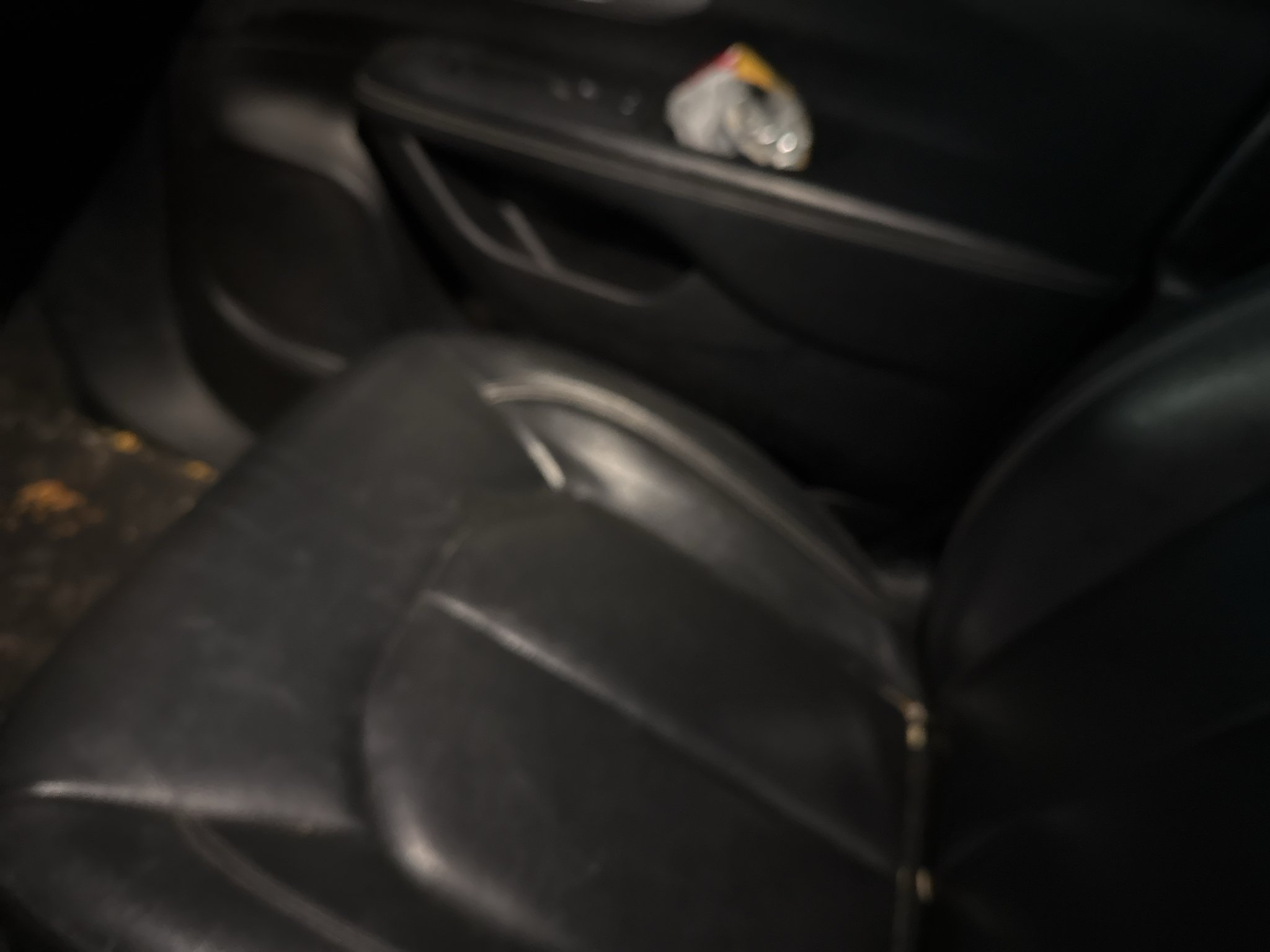 Used 2021 LUXURY WHITE PEAR Chrysler Touring L image 4