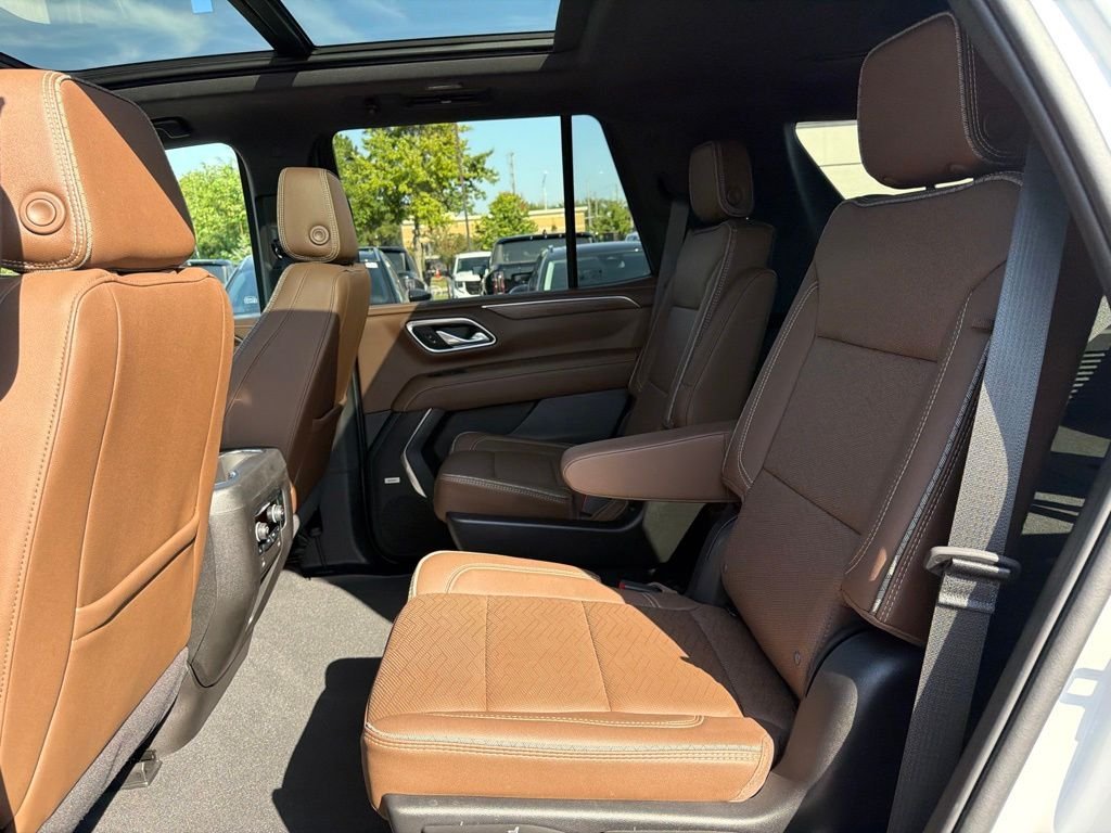 Used 2024 Beige Chevrolet High Country image 20