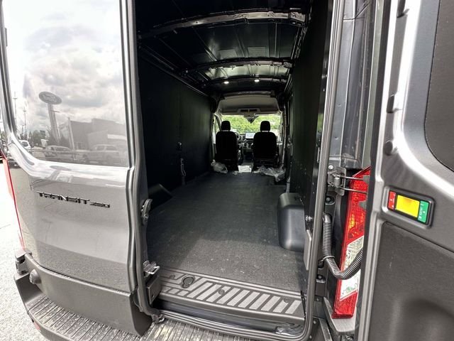 New 2026 Carbonized Gray Metallic Ford Cargo Van image 31
