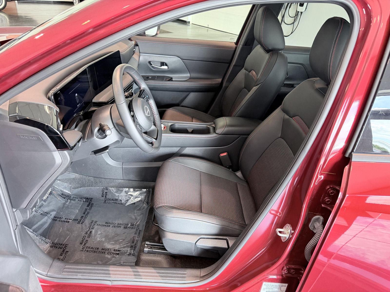 Used 2025 Scarlet Ember Tintcoat Nissan SR image 34
