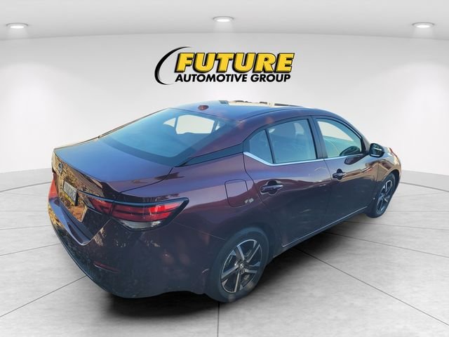 Used 2025 Red Nissan SV image 3