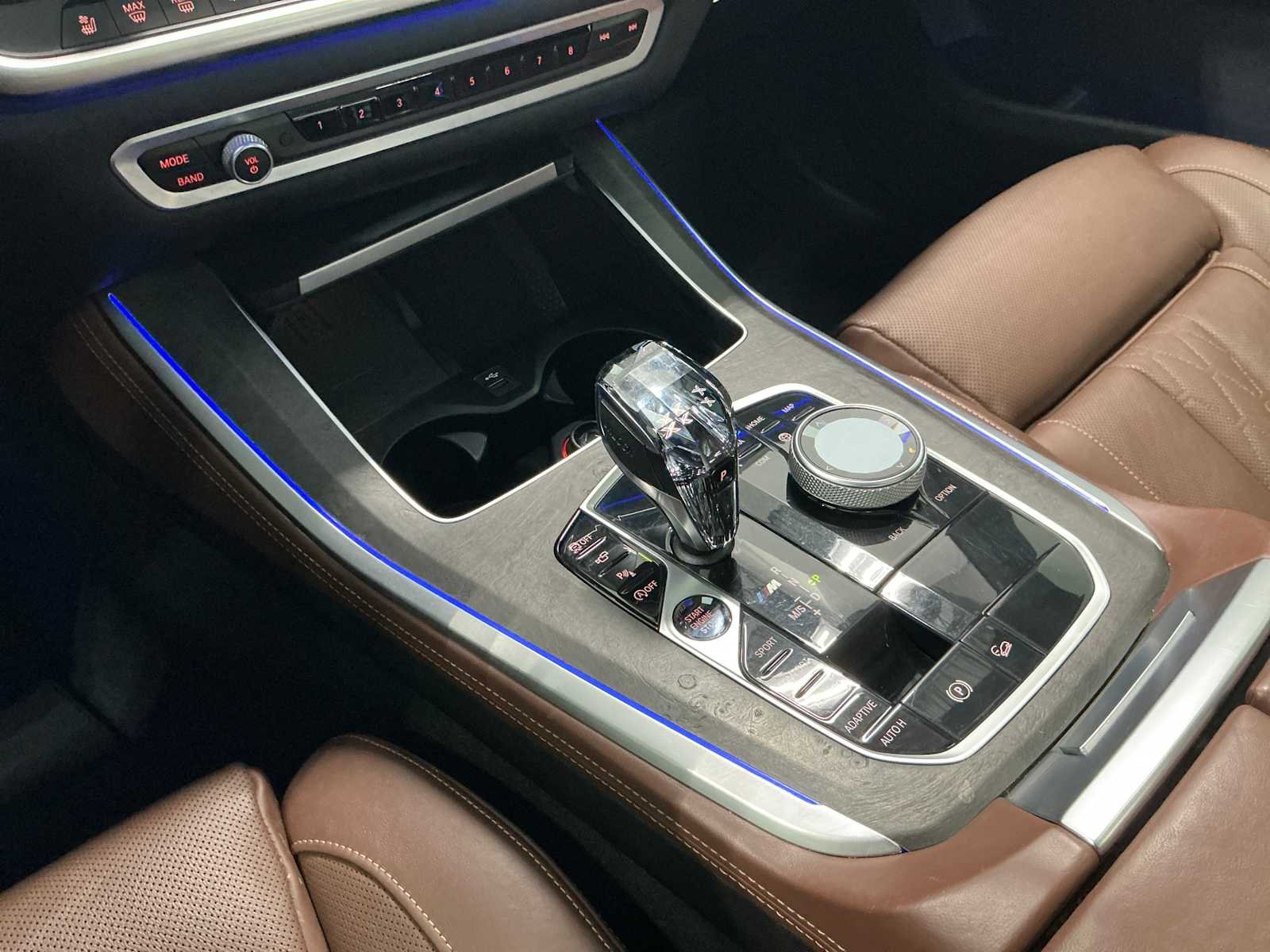 Used 2021 Alpine White BMW M50i image 16