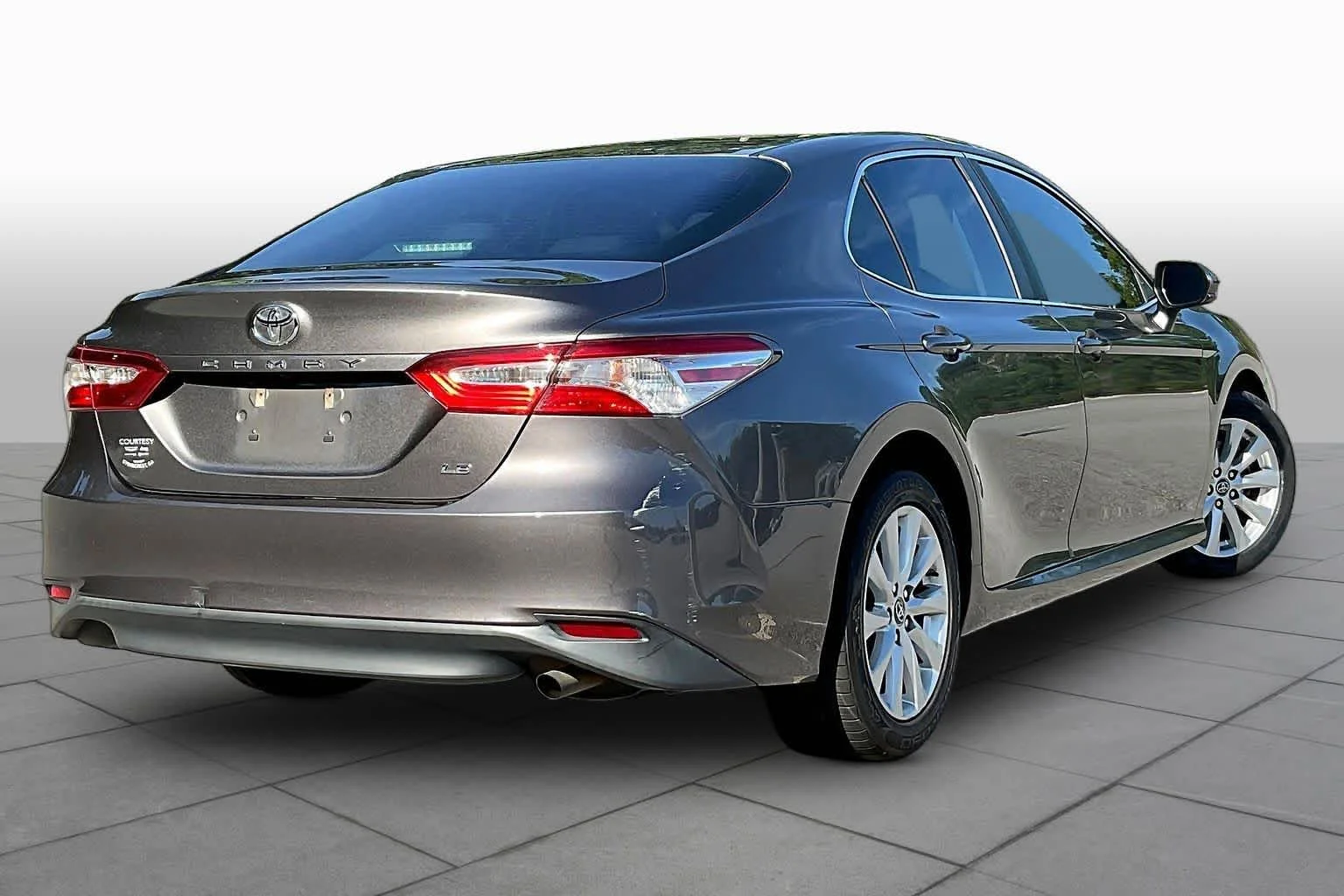 Used 2018 Predawn Gray Mica Toyota LE image 13