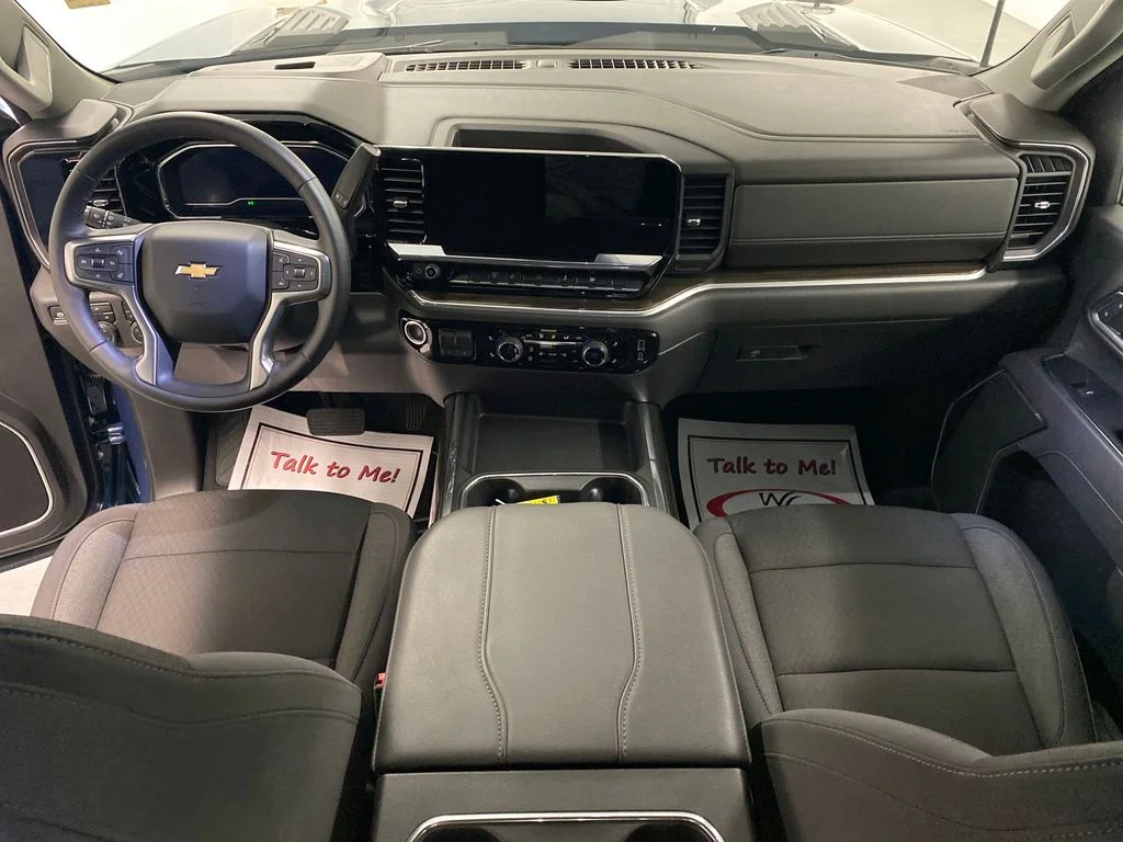 Used 2025 Blue Chevrolet LT image 19