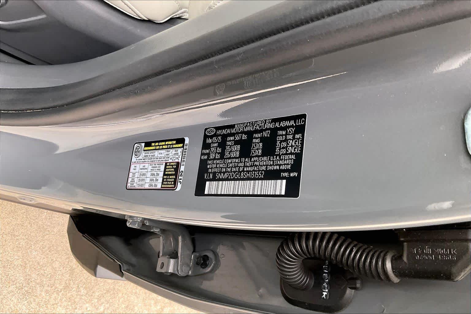 Used 2025 Hampton Gray Hyundai SEL image 33