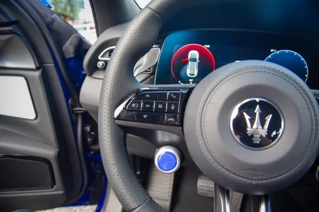 Used 2024 Blu Intenso Metallic Maserati GT image 29