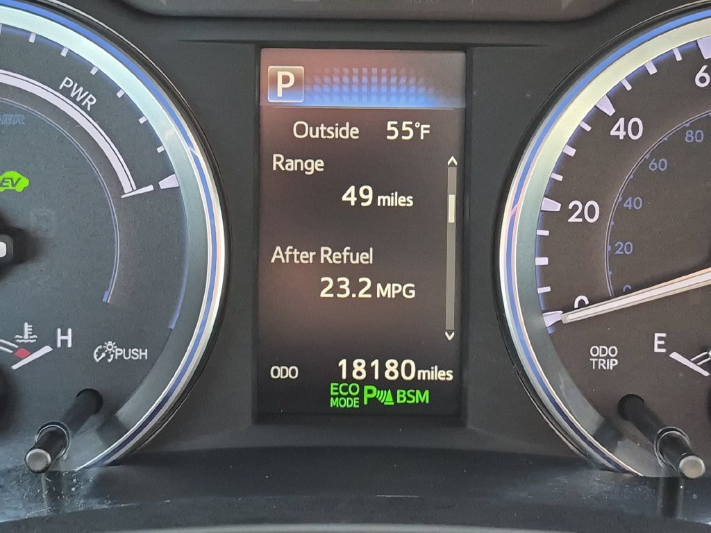 Used 2018 Silver Toyota Limited Platinum image 16