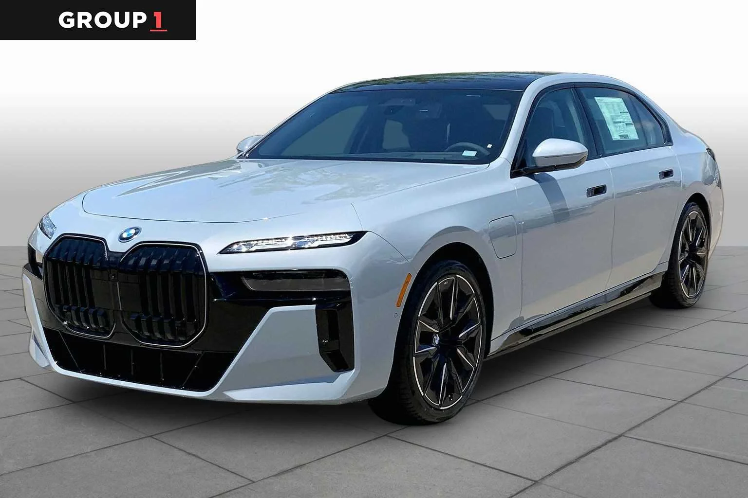 2026 BMW 750e