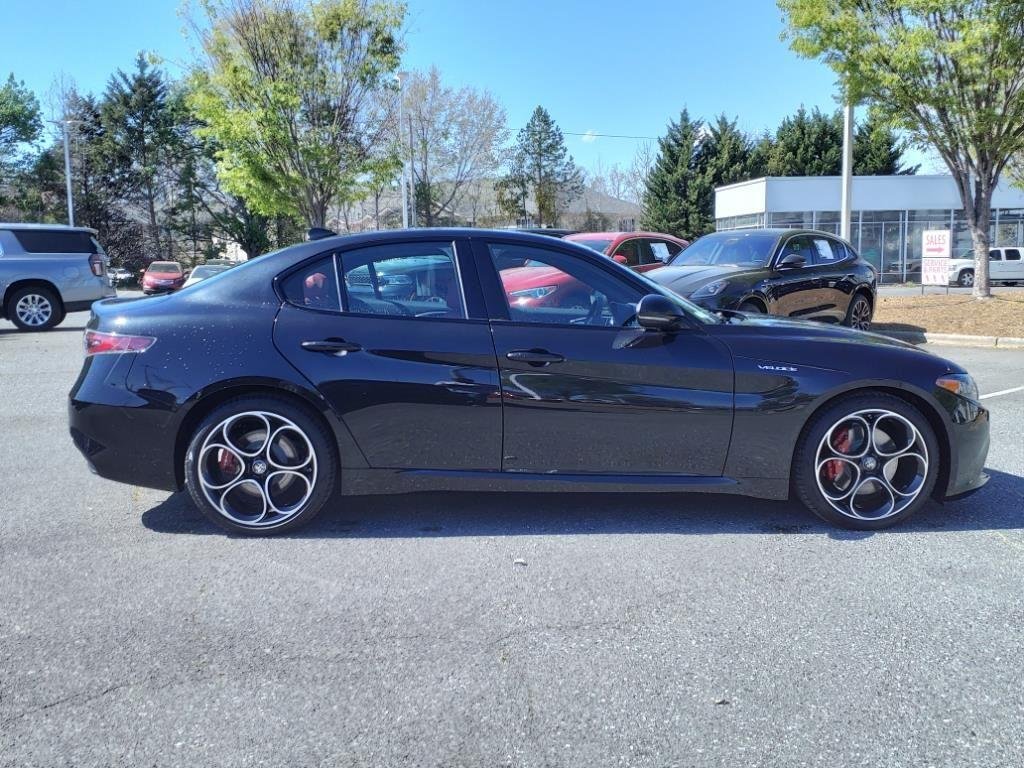 2025 Alfa Romeo Giulia Base - Photo 20