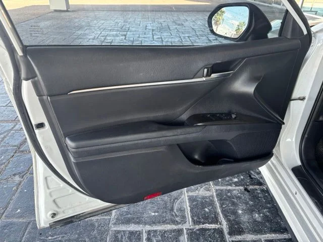Used 2022 White Toyota SE image 9