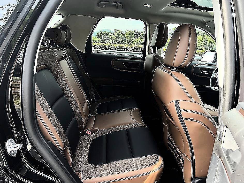 Used 2025 Shadow Black Ford Outer Banks image 21