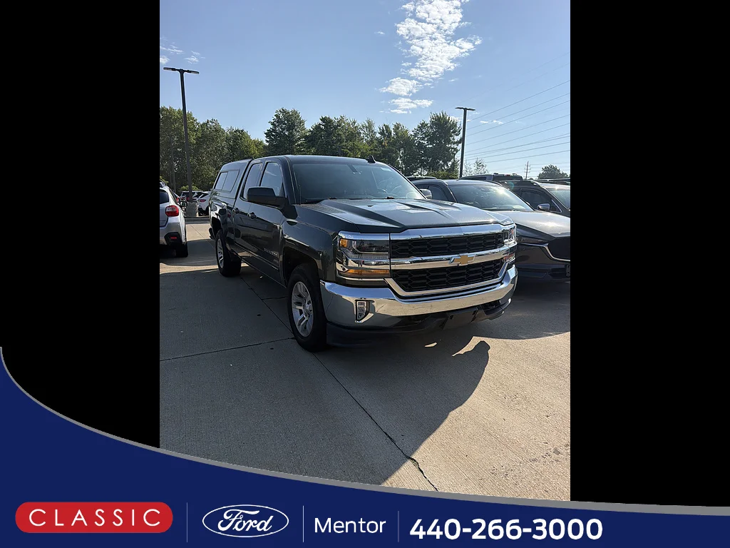 Used 2017 BLUE Chevrolet LT image 1