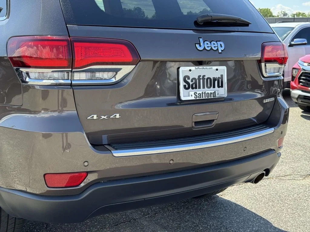Used 2021 Brown Jeep Limited image 11