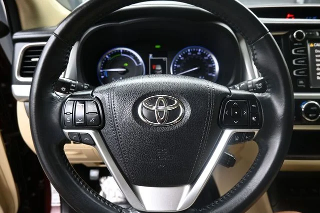 Used 2019 Red Toyota Limited image 30