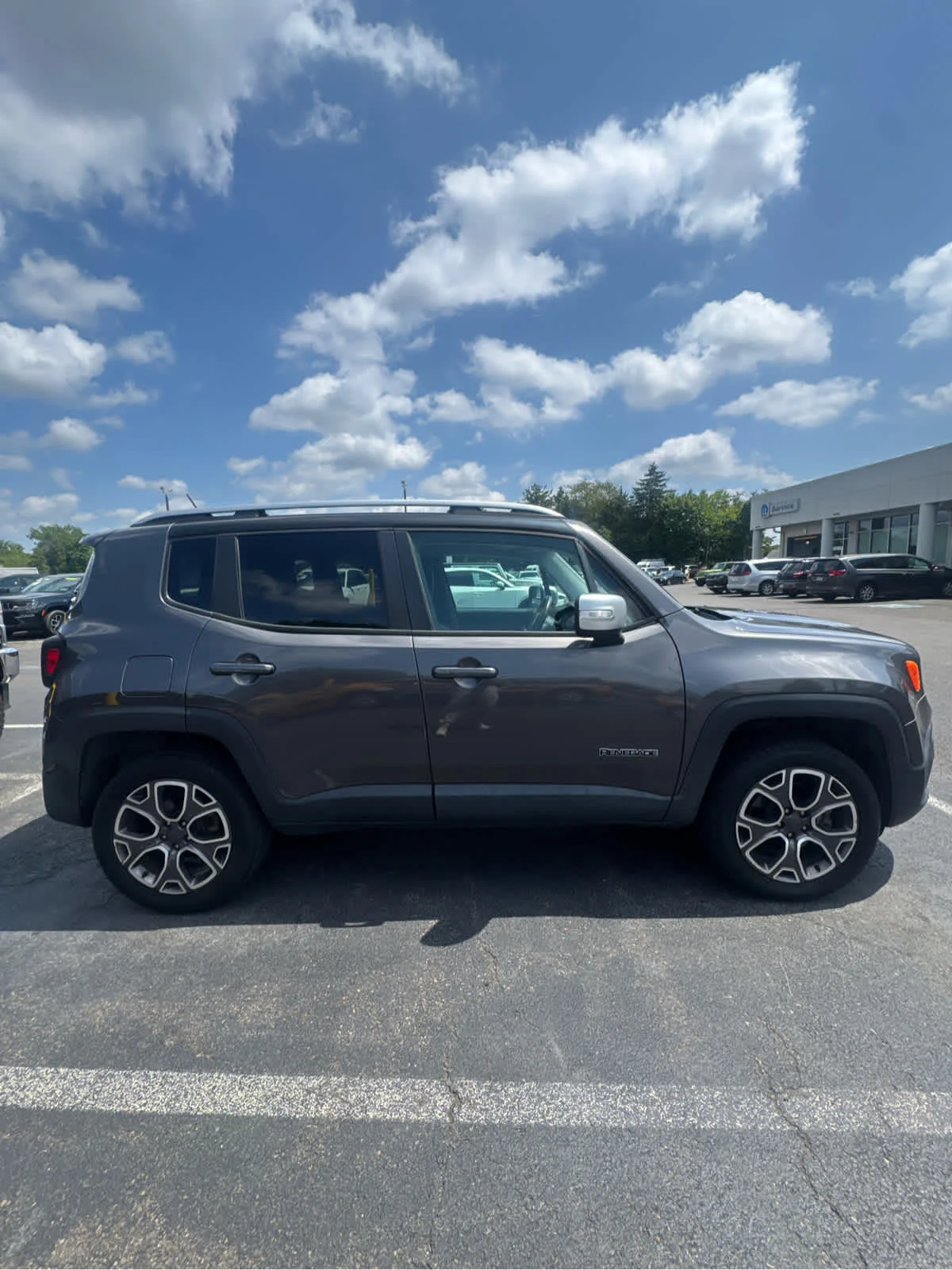 Used 2016 Granite Crystal Clearcoat Metallic Jeep Limited image 6