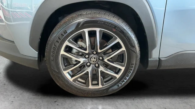 Used 2026  Toyota XLE image 25