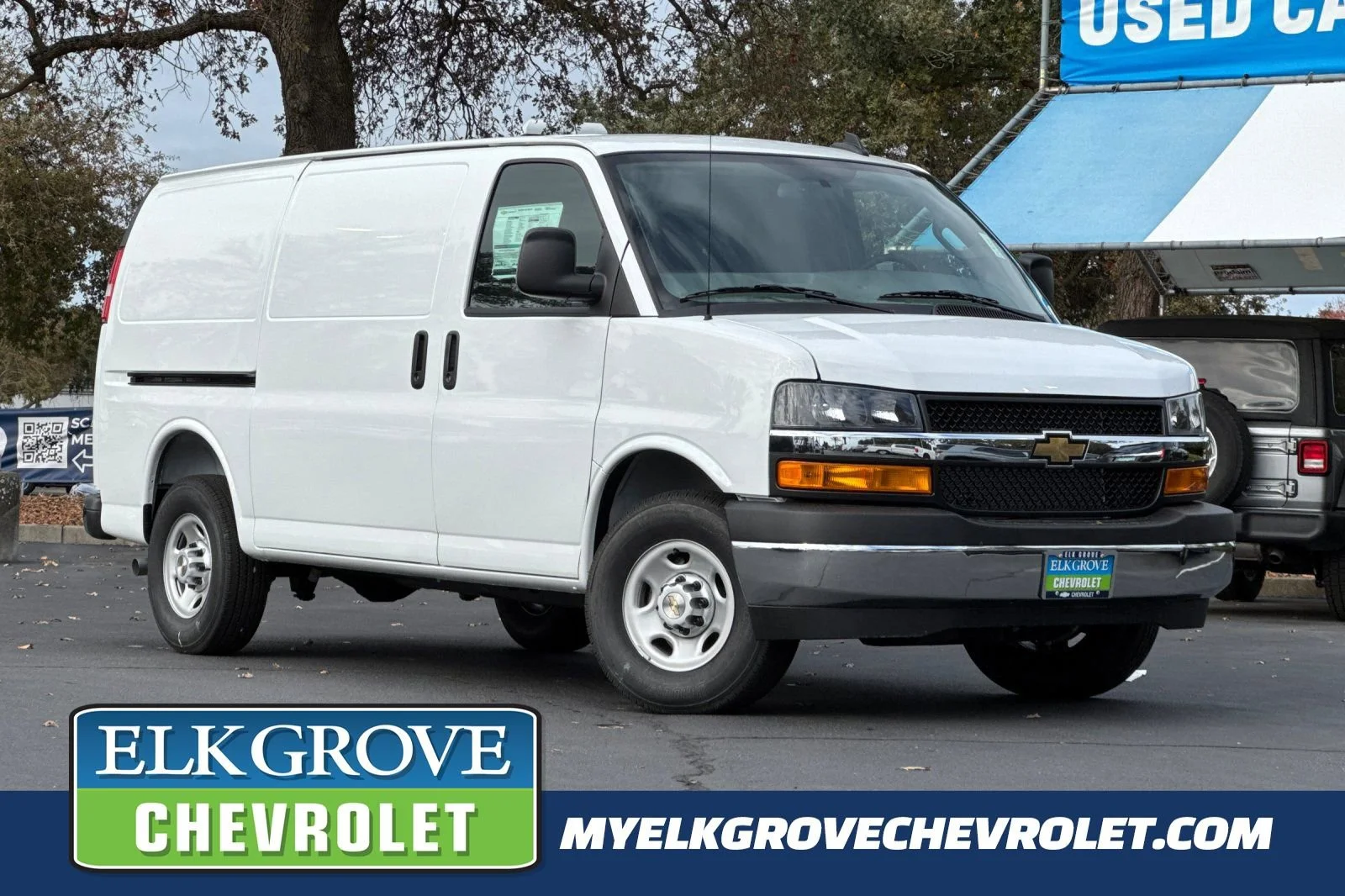 2025 Chevrolet Express 2500 Work Van HD's photo