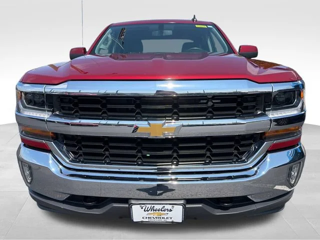 Used 2018 CAJUN RED TINTCOAT Chevrolet LT image 10