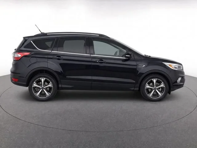 Used 2018 Shadow Black Ford SEL image 8