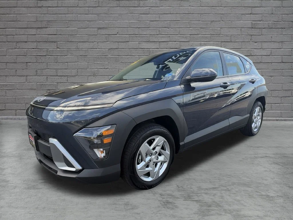Used 2026 Denim Blue Hyundai SE image 1