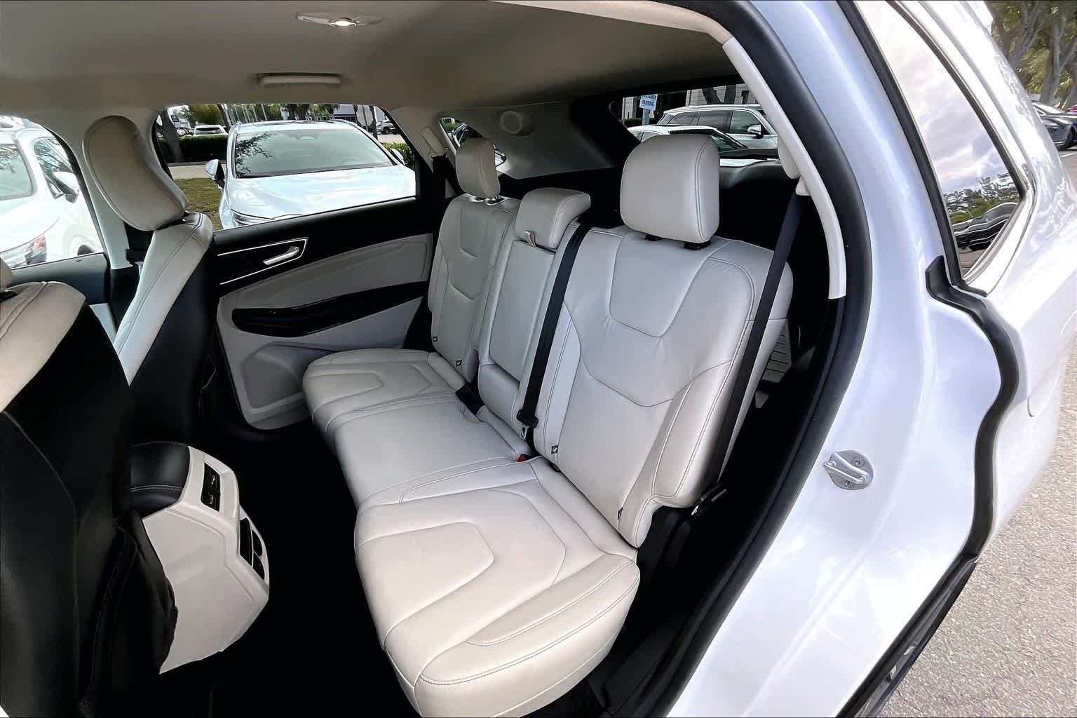 Used 2020 Star White Metallic Tri-Coat Ford Titanium image 21