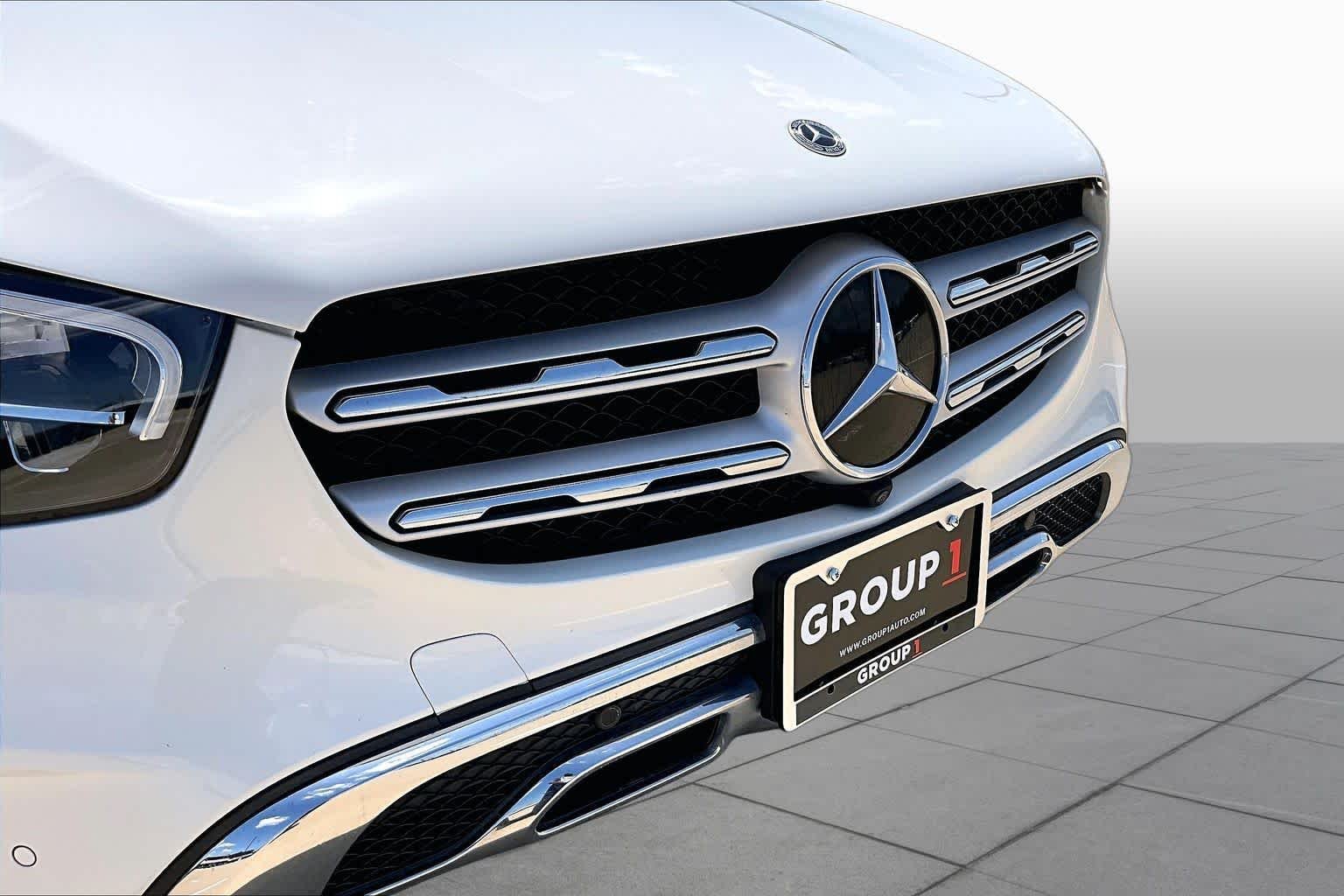 Used 2022 Polar White Mercedes-Benz GLC 300 image 29