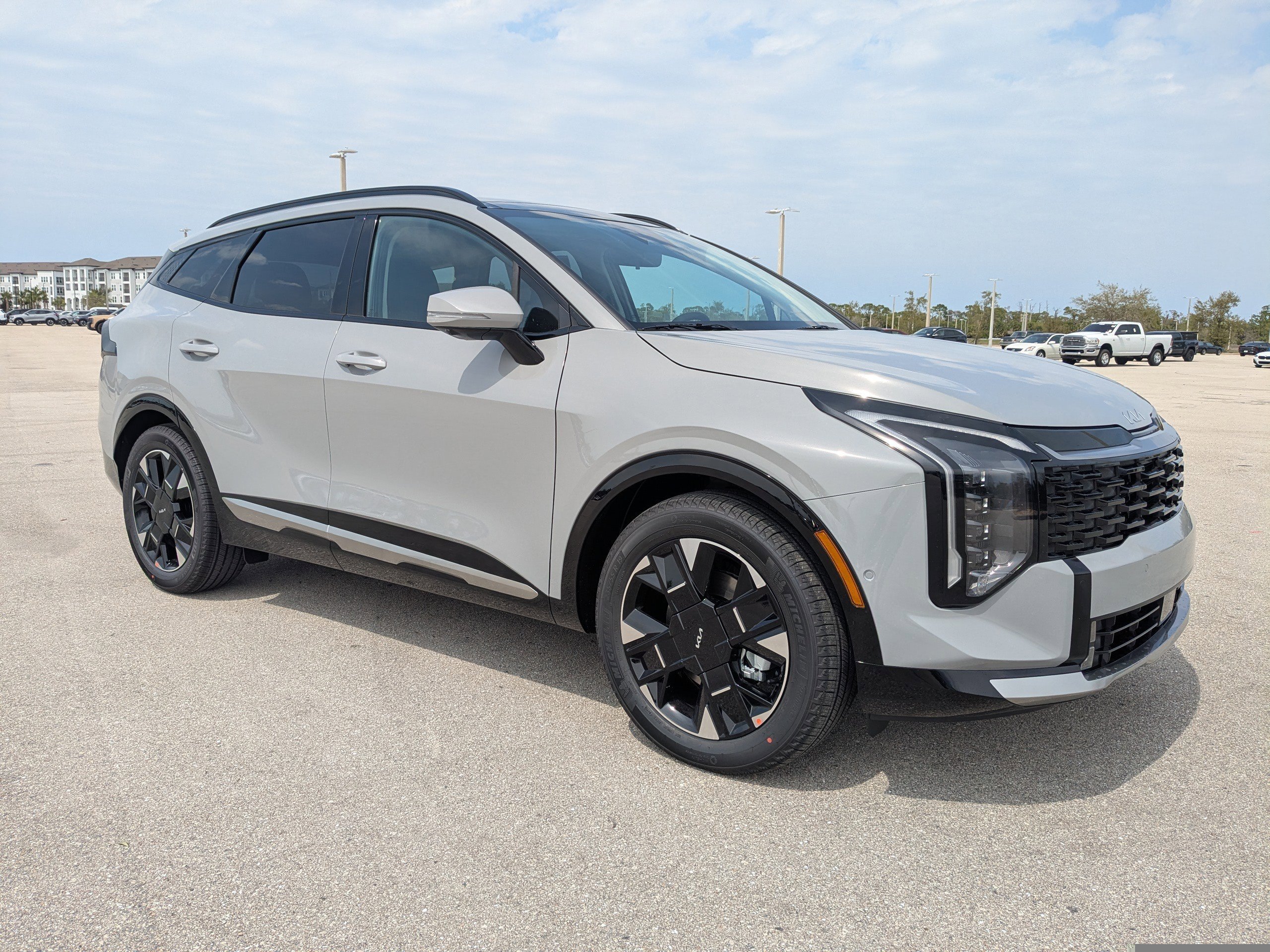 New 2026 Wolf Gray Kia SX Prestige image 2
