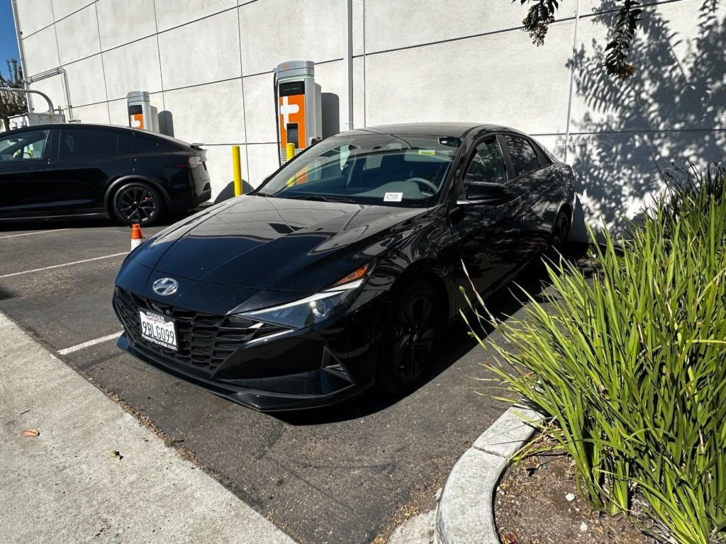 Used 2022 Black Hyundai SEL image 12