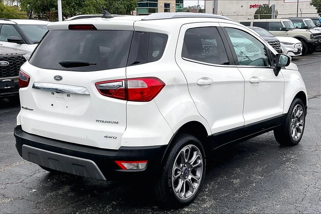 Used 2018 Diamond White Ford Titanium image 12