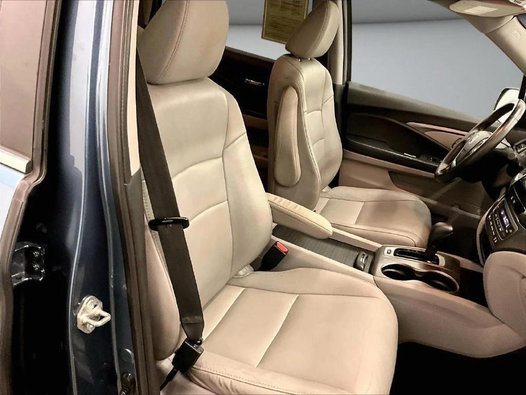 Used 2018 Blue Honda EX-L image 30