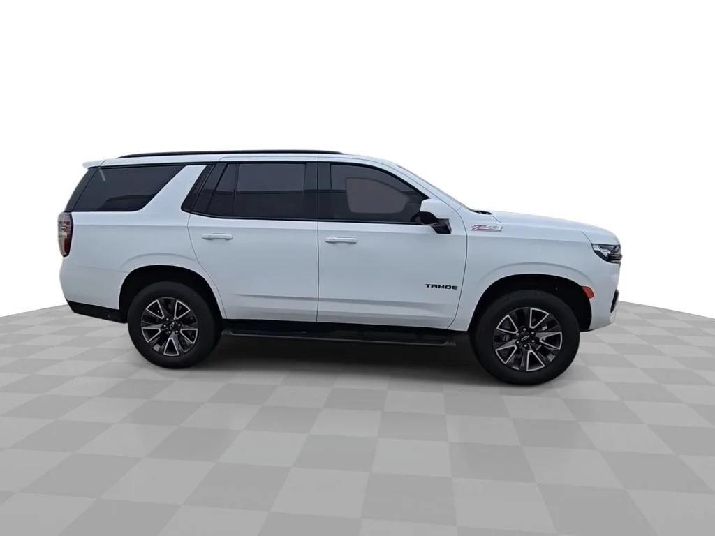 Certified Used 2021 SUMMIT WHITE Chevrolet Z71 image 9