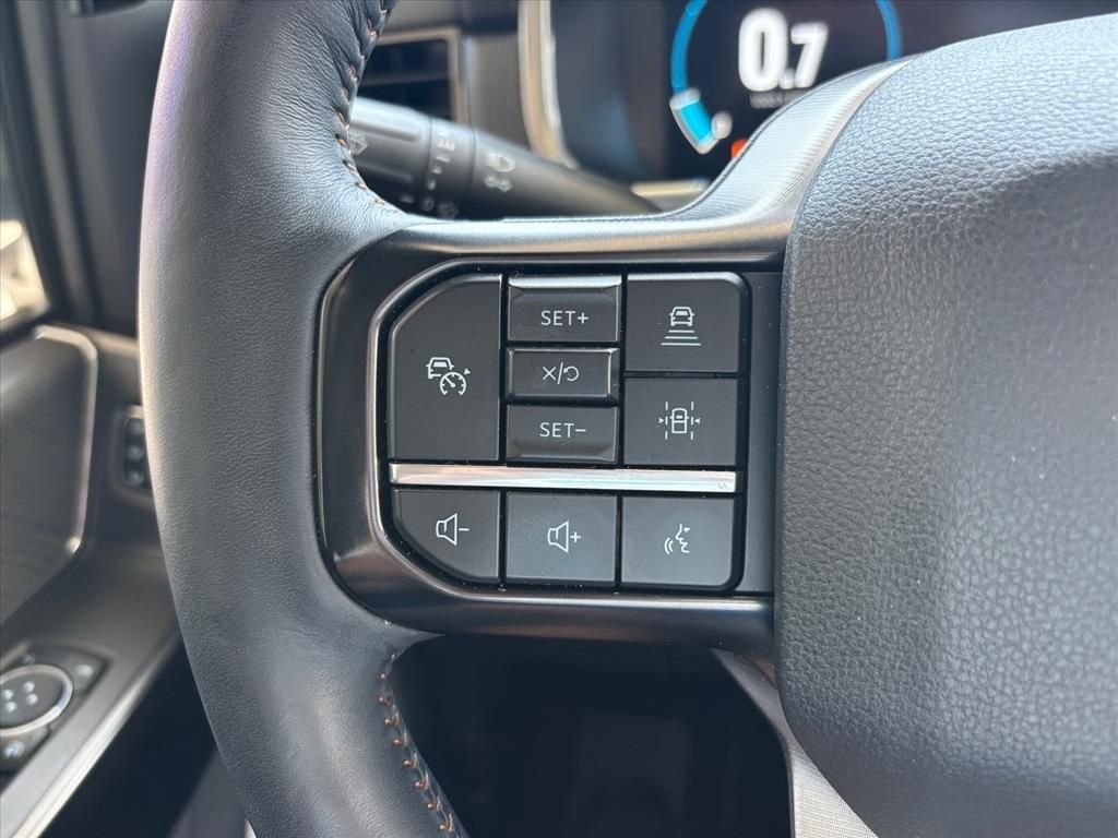 Used 2023 Black Metallic Ford Platinum image 17